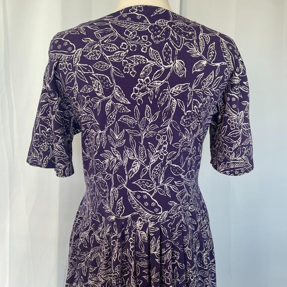 Vintage Midi Dress Size Medium Petite Purple White Floral A Line Button Cottage - Picture 8 of 15